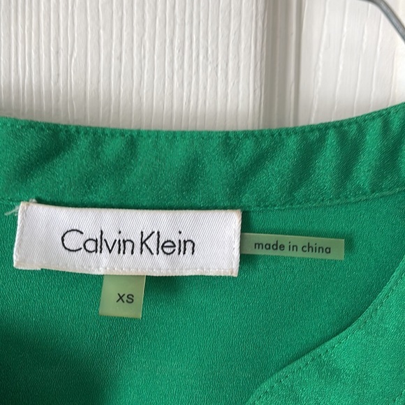 Calvin Klein green button front button up collared st Patrick’s day blouse sz XS - Picture 6 of 17